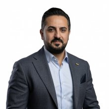Bilgi yön verir; insan ise karar…